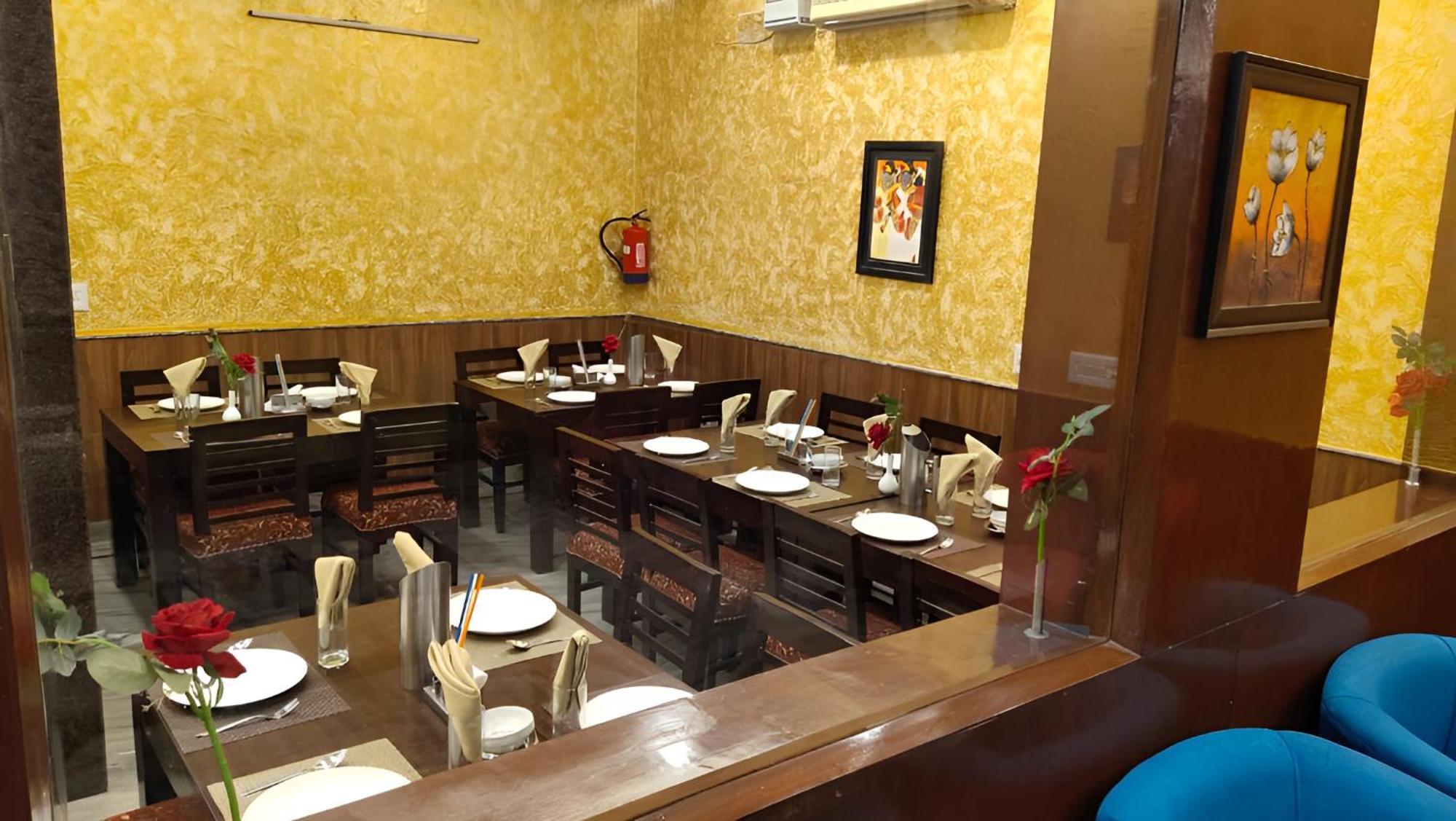 Goodluck House Near Terminal 3 Igi Airport Hotel Ню Делхи Екстериор снимка